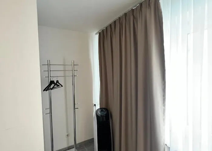 Budget Just For Sleeping - Digital Access Hotel *