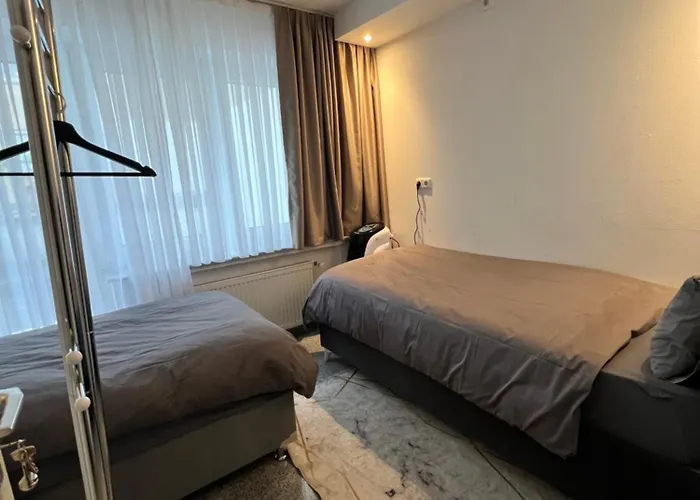 Budget Just For Sleeping - Digital Access Hotel Colonia